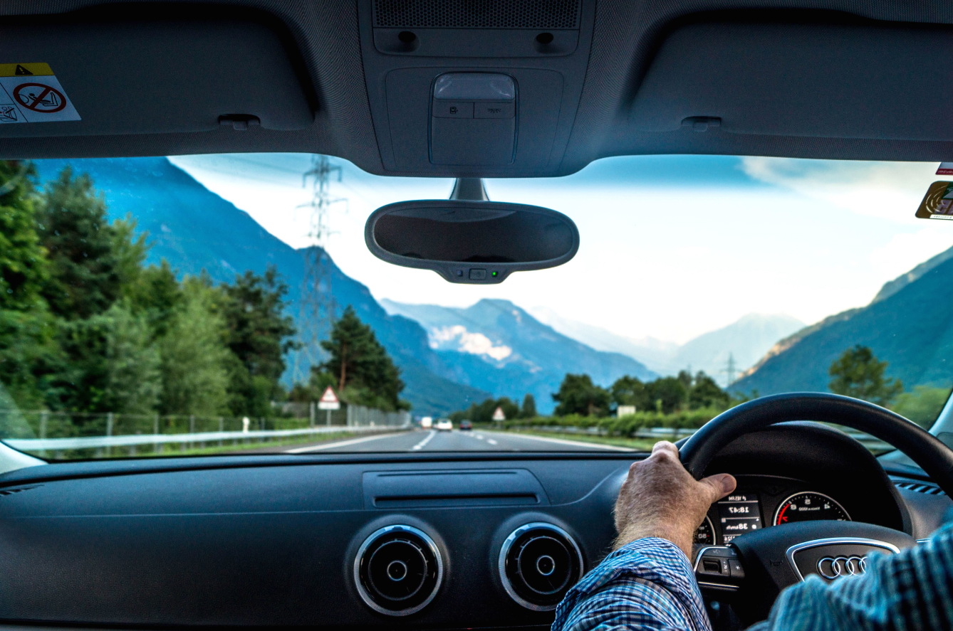 V&eacute;hicule d'aventure Traces de Route